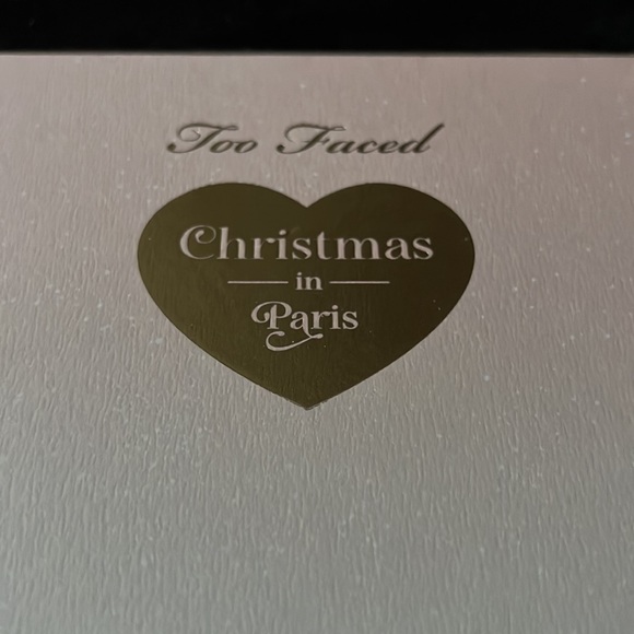 Too faced Christmas in Paris palette - Picture 3 of 3